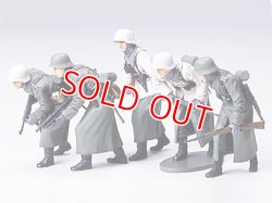画像1: タミヤ（35256）1/35 ドイツ冬季装備歩兵 進撃セット  