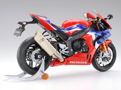 画像1: タミヤ (14138) 1/12 (2019年) Honda CBR1000RR-R FIREBLADE SP  