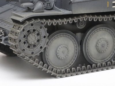 画像3: タミヤ(35369)1/35 ドイツ軽戦車 38 (t) E/F型