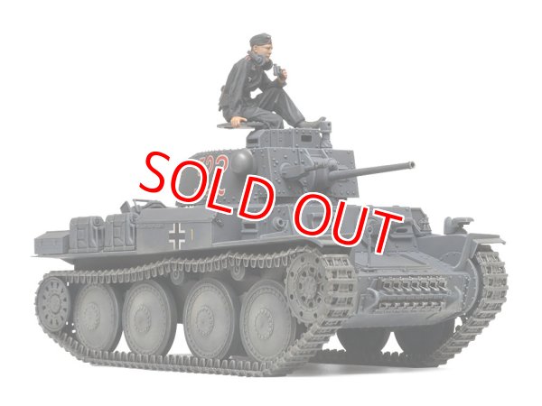 画像1: タミヤ（35369）1/35 ドイツ軽戦車 38 (t) E/F型   (1)