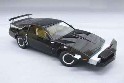 画像1: アオシマ (4) 1/24 ナイトライダー ナイト 2000 K.I.T.T. SPM