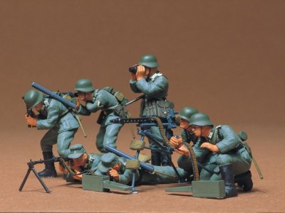 画像2: タミヤ(35038)1/35 ドイツ歩兵 機関銃チームセット
