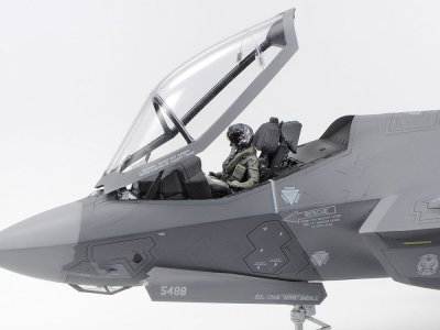 画像2: タミヤ (60792) 1/72 ロッキード マーチンF-35A ライトニングII