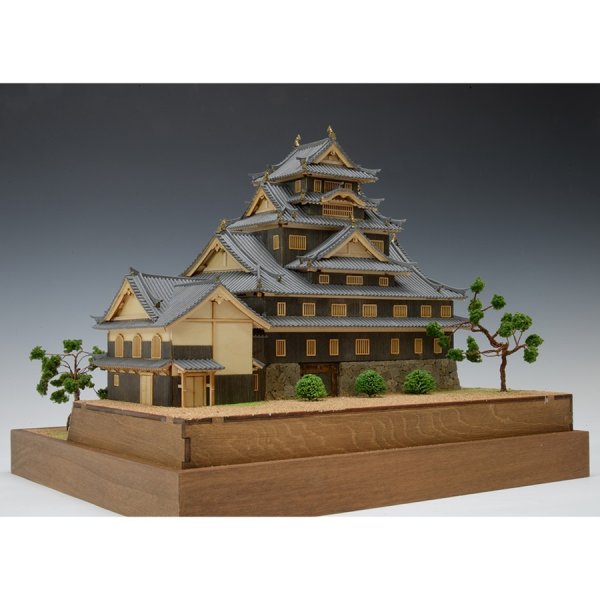 画像1: ウッディジョー (NO.265) 1/150 岡山城 木製模型 組立キット  (1)