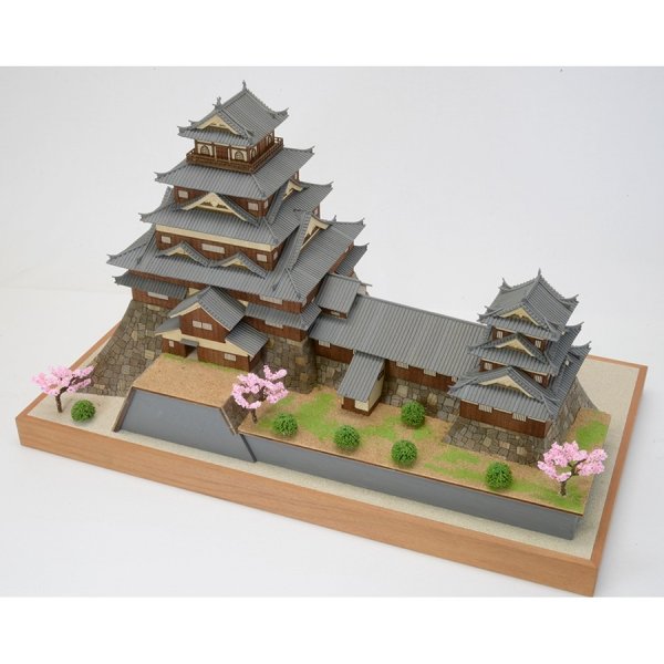 画像1: ウッディジョー (NO.260) 1/150 広島城 木製模型 組立キット  (1)