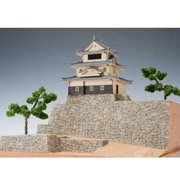 画像1: ウッディジョー (NO.267) 1/150 丸亀城 木製模型 組立キット  (1)