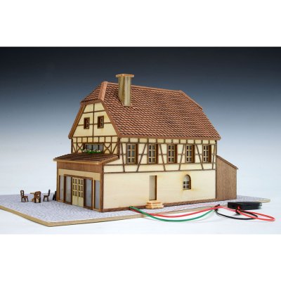 画像2: ウッディジョー (NO.321) 1/87 ヨーロッパの街並みシリーズ ドイツ 木製模型 組立キット