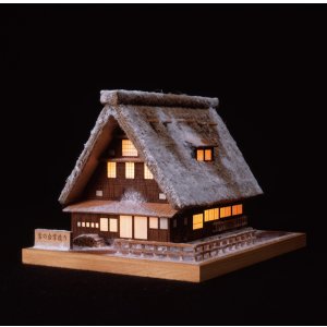 画像: ウッディジョー (NO.369) あかりシリーズNo.1 雪の合掌造り 木製模型 組立キット 