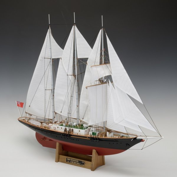 画像1: ウッディジョー (NO.653) 1/75 サー・ウィンストン・チャーチル 木製模型 組立キット  (1)