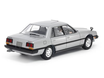 画像1: タミヤ (24374) 1/24 NISSAN スカイライン セダン 2000 ターボ GT-E・S