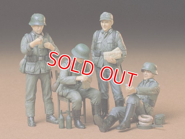 画像1: 【特別販売品】タミヤ（35129）1/35 ドイツ歩兵・休息セット   (1)