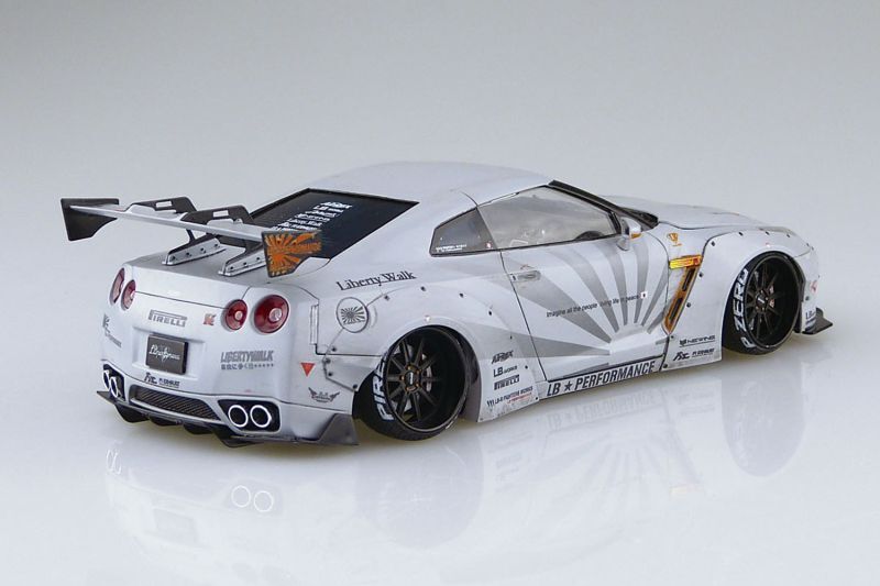 画像: アオシマ (10)  1/24 LB★ワークス R35 GT-R Ver.2 リバティーウォーク       