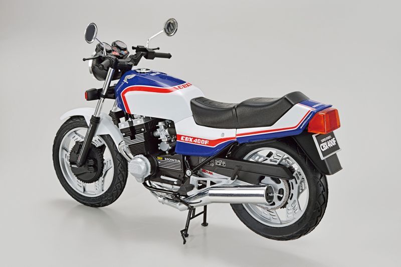 画像: アオシマ (32) 1/12（1981年) ホンダ NC07 CBX400F パールキャンディーブルー/パールシェルホワイト '81   