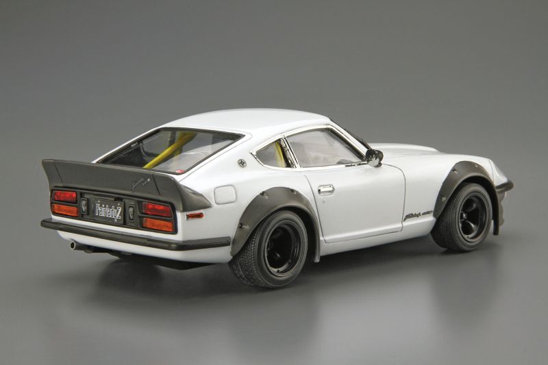 画像: アオシマ (128) 1/24 ニッサン S30 フェアレディZ エアロカスタムVer.2 '75  
