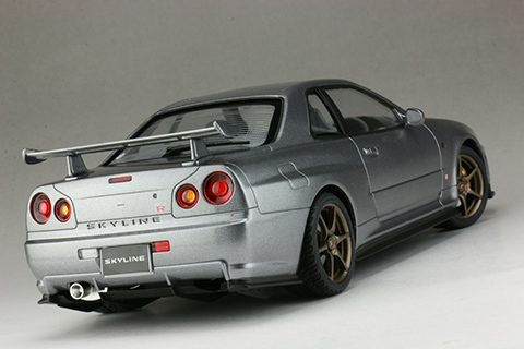 画像: フジミ 1/24 ID285 スカイラインGT-R V-specII Nür (NISMOフロントエアロバンパー付き) BNR34型    