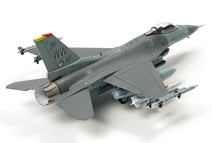 画像: タミヤ (88) 1/72 ロッキード マーチン F-16CJ [ブロック50]（フル装備仕様）   