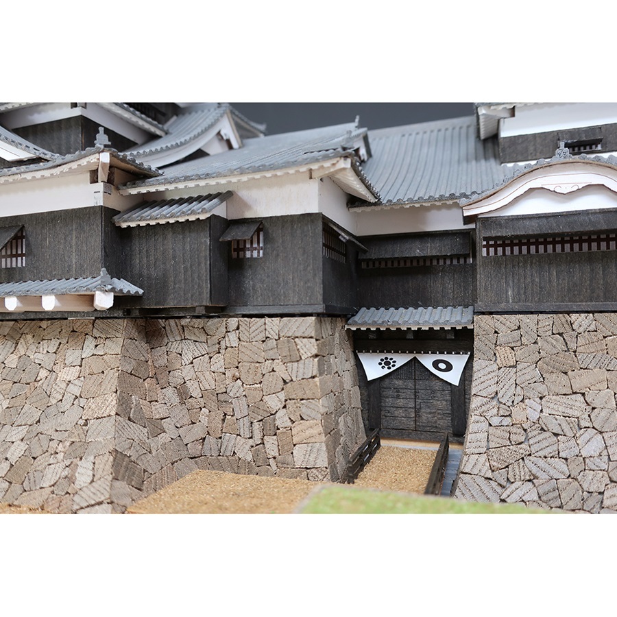 画像: ウッディジョー (NO.329) 1/150 熊本城 木製模型 組立キット  
