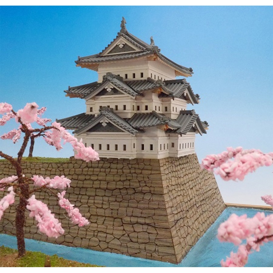 画像: ウッディジョー (NO.335) 1/150 弘前城 木製模型 組立キット 