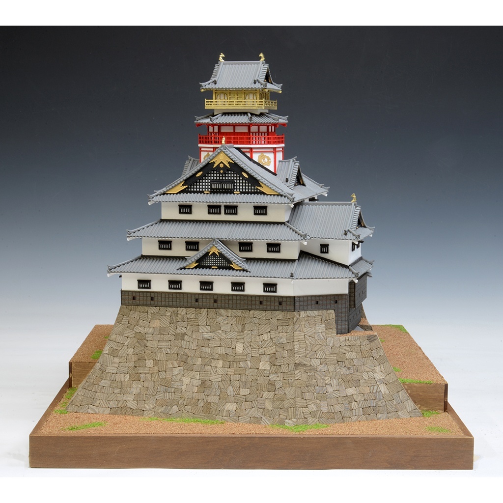 画像: ウッディジョー (NO.294) 1/150安土城（改良版）木製模型 組立キット  