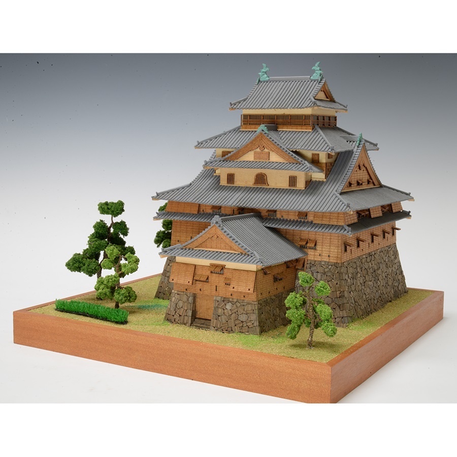 画像1: ウッディジョー (NO.333) 1/150 松江城 木製模型 組立キット 