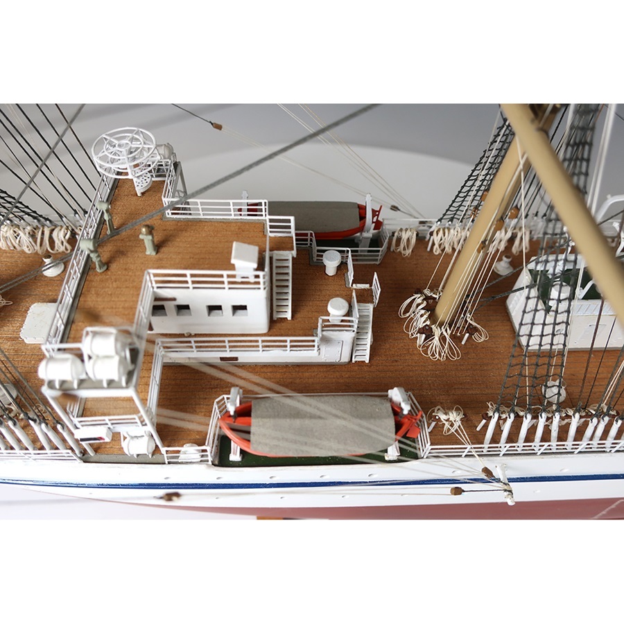 画像: ウッディジョー (NO.642) 1/160 日本丸（帆なし） 木製模型 組立キット 