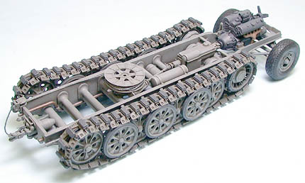 画像: タミヤ（35239）1/35 ドイツ 18トン重ハーフトラック・FAMO  